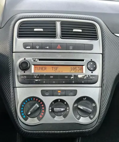 Fiat Grande Punto 2009 - 3950 EUR, 240503 km - 240503km - foto 13 de 26