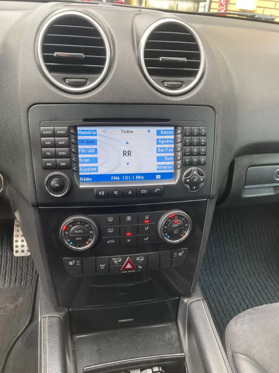 Mercedes-Benz ML 320 2006 - 16890 EUR, 170000 km - AUTO.MOTO.pt - 170000km - foto 9 de 20