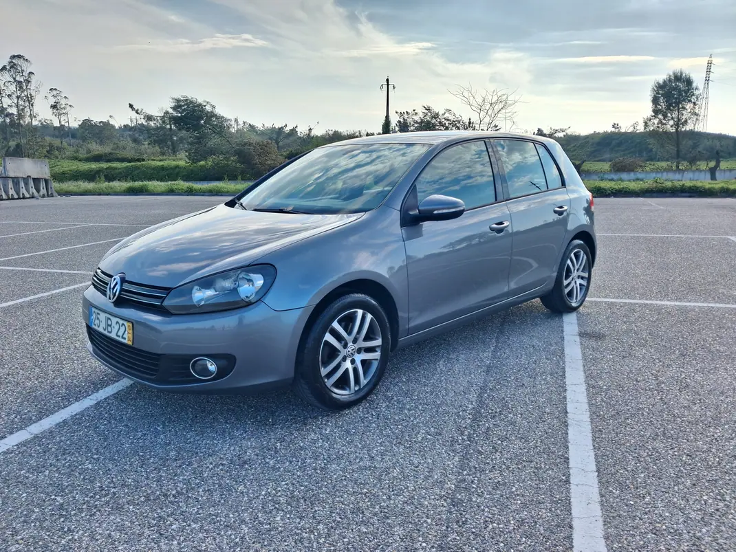 Volkswagen Golf 2010 - 6999 EUR, 195500 km - AUTO.MOTO.pt - 195500km - foto 1 de 20