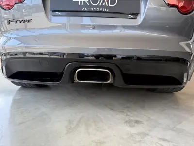 Jaguar F-Type 2018 - 46000 EUR, 64300 km - AUTO.MOTO.pt - 64300km - foto 60 de 135