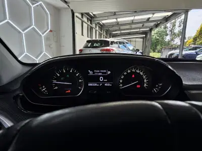 Peugeot 208 2019 - 11950 EUR, 90328 km - AUTO.MOTO.pt - 90328km - foto 21 de 90