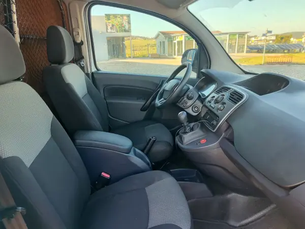 Renault KANGOO MAXI 1.5 DCI BUSINESS S/S 2020 - 12990 EUR, 90000 km - AUTO.MOTO.pt - 90000km - foto 10 de 12