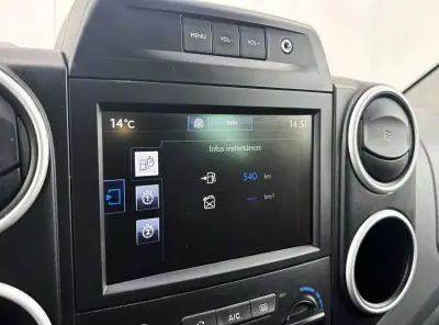 Peugeot Partner 2018 - 14900 EUR, 140000 km - AUTO.MOTO.pt - 140000km - foto 23 de 37