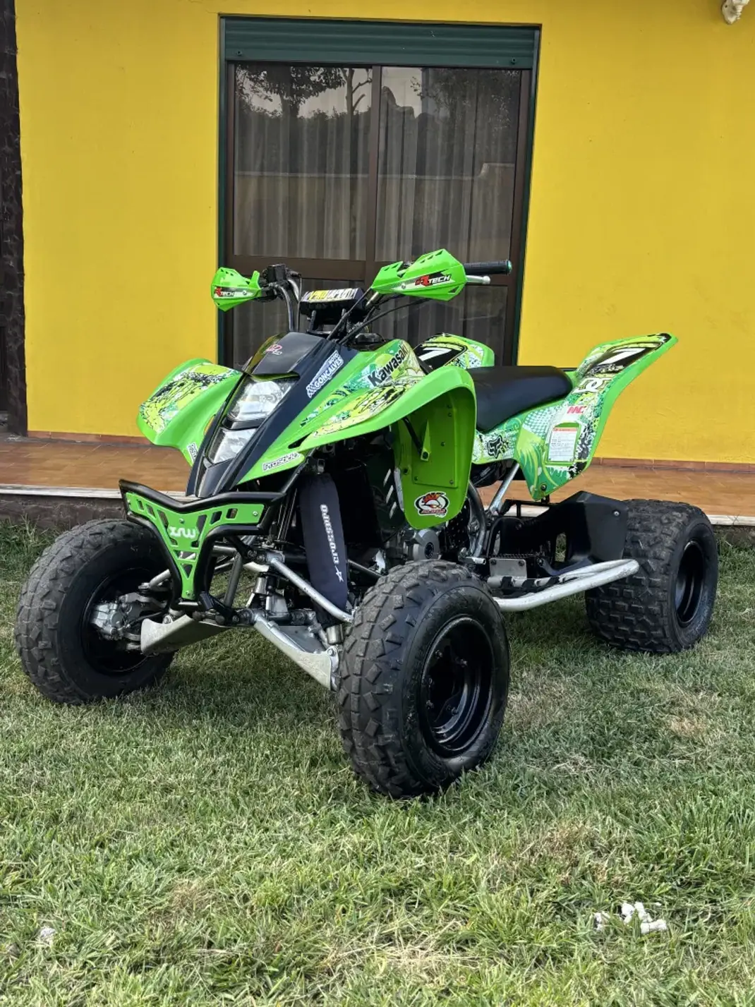 Kawasaki KFX 2004 - 5550 EUR, 1000 km - AUTO.MOTO.pt - 1000km - foto 1 de 5