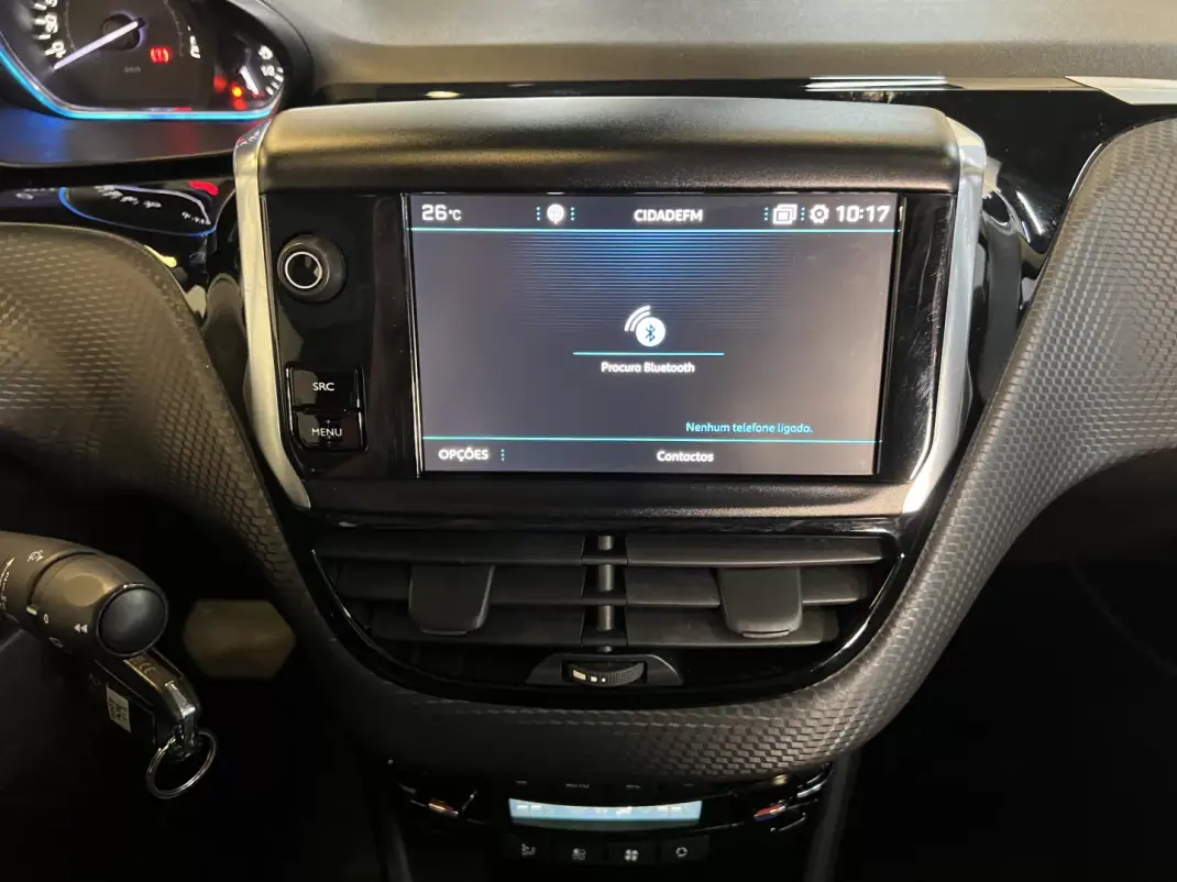 Peugeot 2008 2018 - 11990 EUR, 110000 km - 110000km - foto 23 de 36