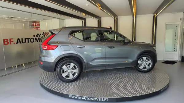 Volvo XC 40 2018 - 21900 EUR, 36539 km - AUTO.MOTO.pt - 36539km - foto 7 de 52
