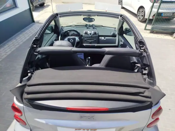 Smart Fortwo Cabrio 2009 - 6450 EUR, 106651 km - AUTO.MOTO.pt - 106651km - foto 8 de 18