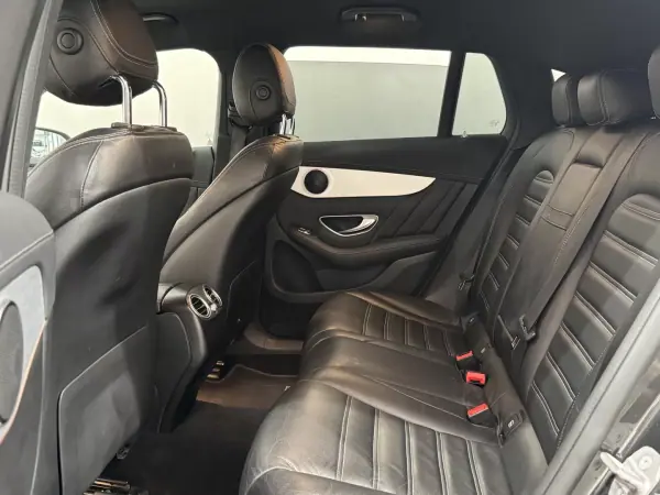 Mercedes-Benz EQC 400 2020 - 33990 EUR, 130000 km - AUTO.MOTO.pt - 130000km - foto 35 de 39