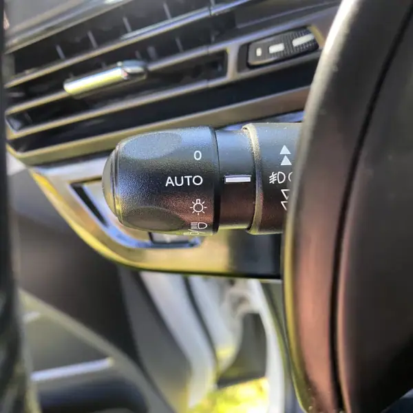 Citroën C4 Picasso 2016 - 13990 EUR, 168400 km - AUTO.MOTO.pt - 168400km - foto 23 de 28