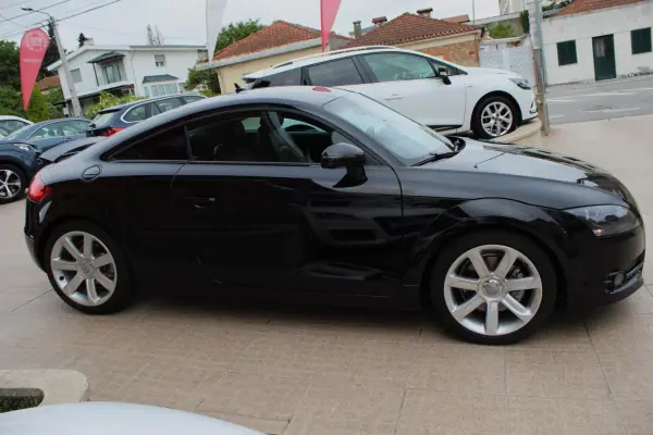 Audi TT Coupé 2009 - 15450 EUR, 207000 km - AUTO.MOTO.pt - 207000km - foto 4 de 24
