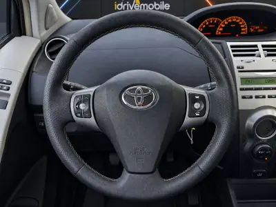 Toyota Yaris 2010 - 9500 EUR, 89481 km - 89481km - foto 8 de 19