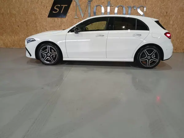 Mercedes-Benz A 250e 2024 - 39950 EUR, 24000 km - AUTO.MOTO.pt - 24000km - foto 4 de 22