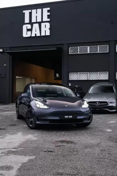 Tesla Model 3 2023 - 31999 EUR, 67000 km - AUTO.MOTO.pt - 67000km - foto 6 de 31