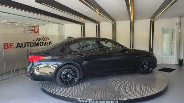 BMW 520 2017 - 19900 EUR, 342169 km - AUTO.MOTO.pt - 342169km - foto 7 de 68