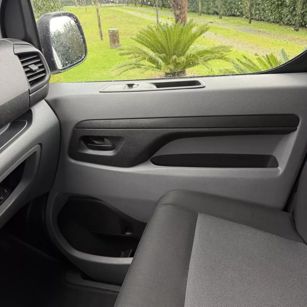 Peugeot Expert 2016 - 12990 EUR, 180000 km - AUTO.MOTO.pt - 180000km - foto 19 de 27