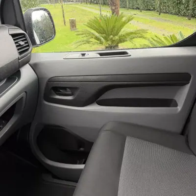 Peugeot Expert 2016 - 12990 EUR, 180000 km - AUTO.MOTO.pt - 180000km - foto 19 de 27