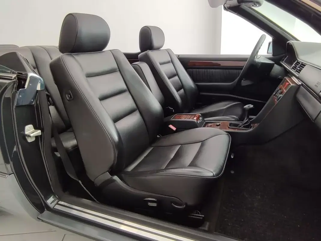 Mercedes-Benz E 220 1995 - 20500 EUR, 210000 km - 210000km - foto 31 de 46