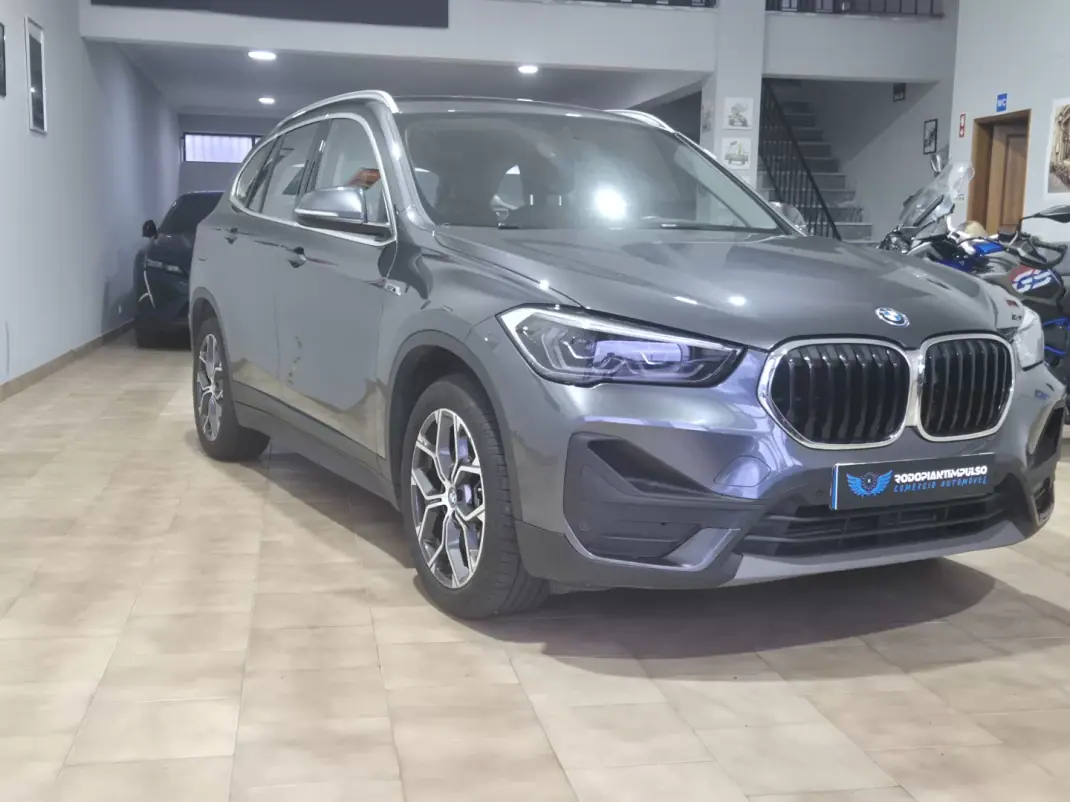 BMW X1 2022 - 27500 EUR, 63000 km - AUTO.MOTO.pt - 63000km - foto 2 de 37