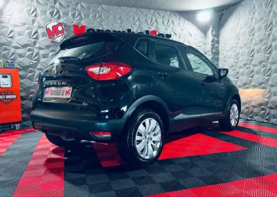 Renault Captur 2016 - 11990 EUR, 114588 km - AUTO.MOTO.pt - 114588km - foto 16 de 38