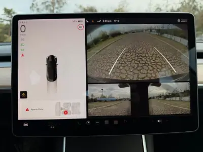 Tesla Model 3 2020 - 21500 EUR, 106000 km - AUTO.MOTO.pt - 106000km - foto 8 de 18