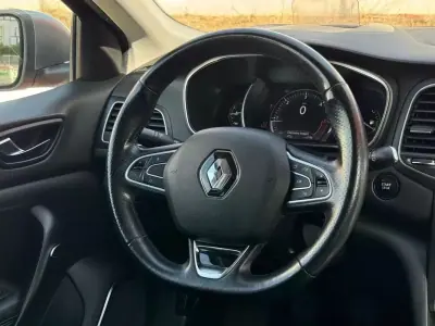 Renault Mégane Sport Tourer 2016 - 13750 EUR, 130000 km - 130000km - foto 17 de 27