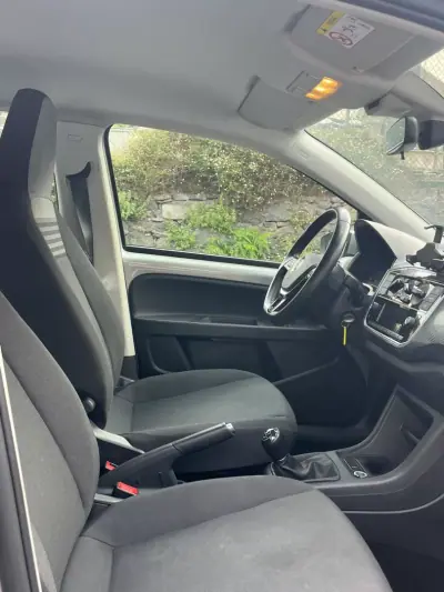Volkswagen Up! 2024 - 14000 EUR, 43064 km - AUTO.MOTO.pt - 43064km - foto 5 de 7