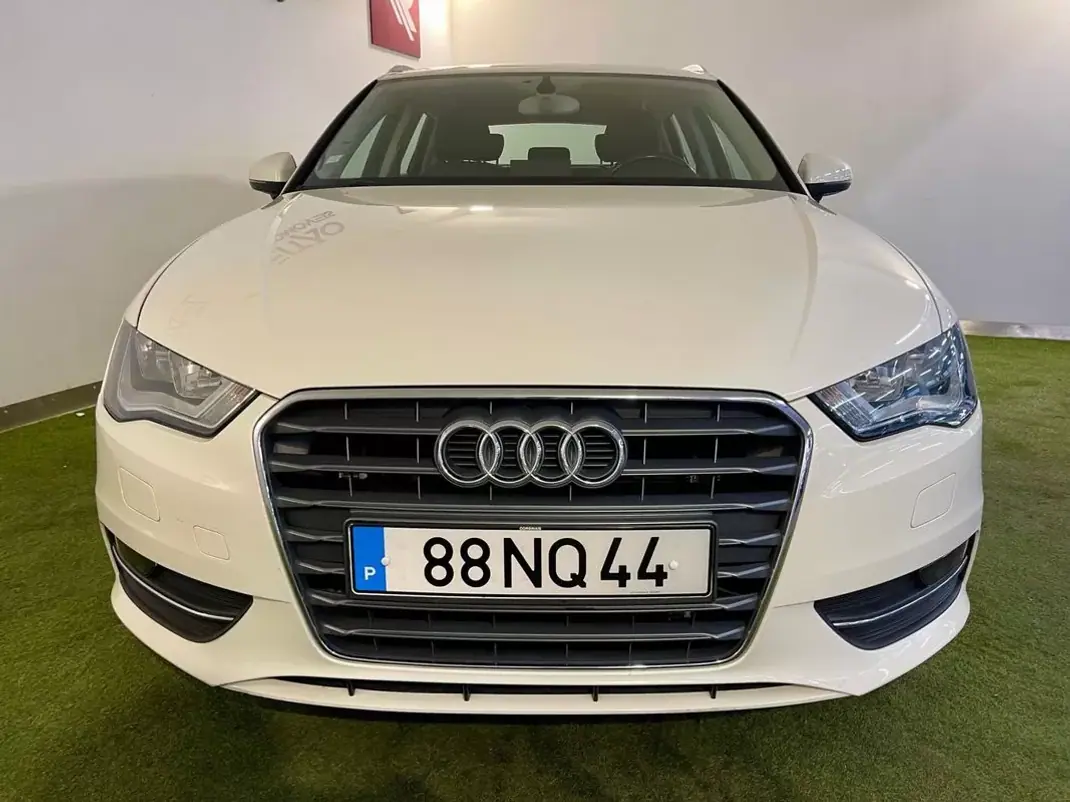 Audi A3 Sportback 2013 - 12500 EUR, 175000 km - AUTO.MOTO.pt - 175000km - foto 2 de 25