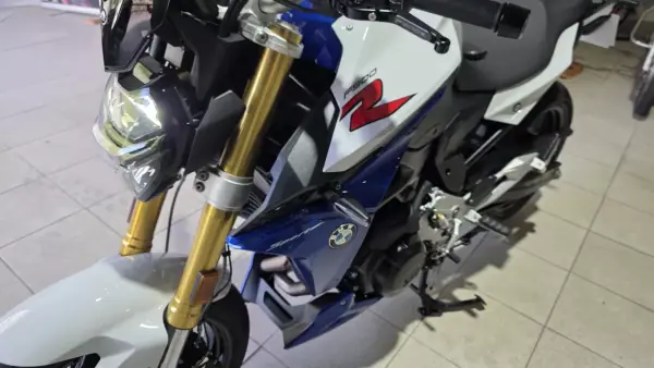 BMW F 900 R 2023 - 10900 EUR, 1060 km - AUTO.MOTO.pt - 1060km - foto 11 de 23