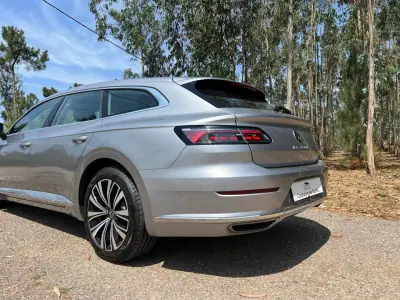 Volkswagen Arteon Shooting Brake 2021 - 27900 EUR, 89450 km - AUTO.MOTO.pt - 89450km - foto 14 de 43