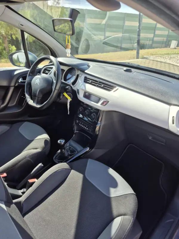 Citroën C3 2011 - 5990 EUR, 141642 km - AUTO.MOTO.pt - 141642km - foto 18 de 25