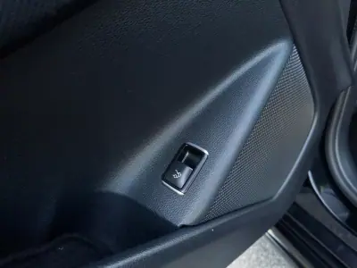 Mercedes-Benz CLA 180 2014 - 16990 EUR, 145000 km - AUTO.MOTO.pt - 145000km - foto 15 de 32