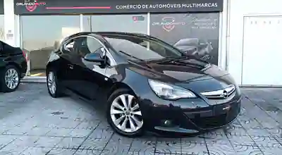 Opel Astra GTC 2014 - 10990 EUR, 196905 km - AUTO.MOTO.pt - 196905km - foto 2 de 14