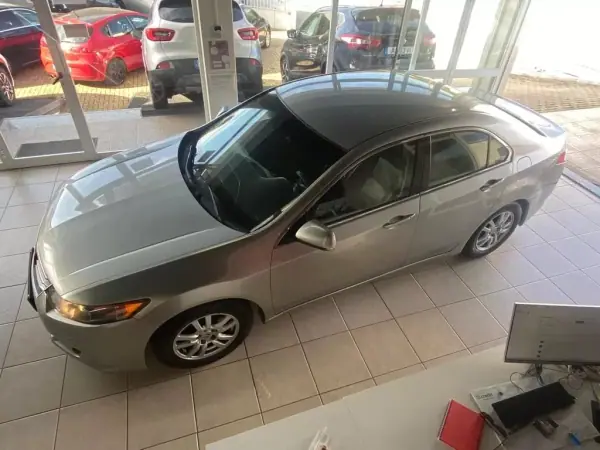 Honda Accord 2009 - 9250 EUR, 266508 km - AUTO.MOTO.pt - 266508km - foto 23 de 34