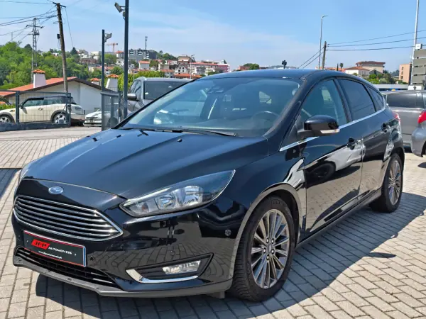 Ford Focus 2018 - 11500 EUR, 95000 km - AUTO.MOTO.pt - 95000km - foto 2 de 23