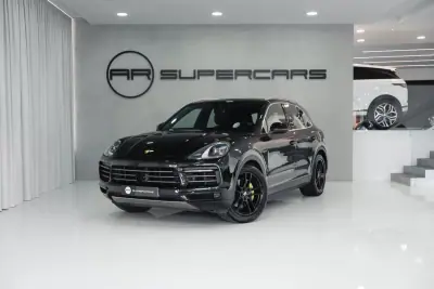Porsche Cayenne 2018 - 57950 EUR, 120059 km - 120059km - foto 1 de 60