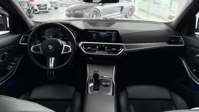BMW 330 2019 - 30990 EUR, 62341 km - AUTO.MOTO.pt - 62341km - foto 16 de 33