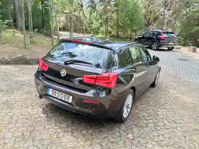 BMW 116 2017 - 15000 EUR, 121000 km - AUTO.MOTO.pt - 121000km - foto 3 de 11