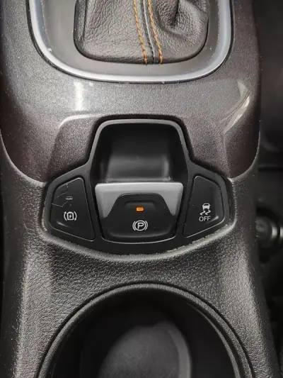 Jeep Compass 2021 - 22500 EUR, 107000 km - AUTO.MOTO.pt - 107000km - foto 40 de 45