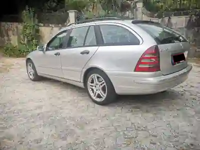 Mercedes-Benz C 220 2002 — foto 5 de 15