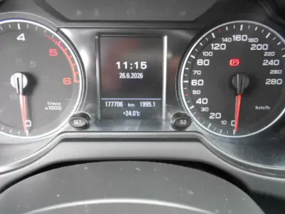 Audi Q5 2010 - 14900 EUR, 177706 km - AUTO.MOTO.pt - 177706km - foto 12 de 13