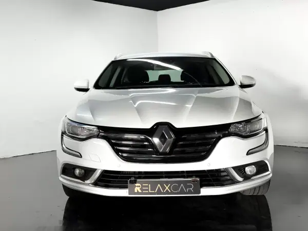 Renault Talisman Sport Tourer 2016 - 9990 EUR, 228000 km - AUTO.MOTO.pt - 228000km - foto 5 de 23