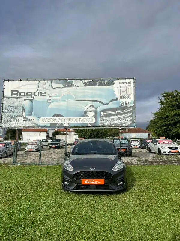 Ford Fiesta 2018 - 15800 EUR, 33218 km - AUTO.MOTO.pt - 33218km - foto 8 de 12
