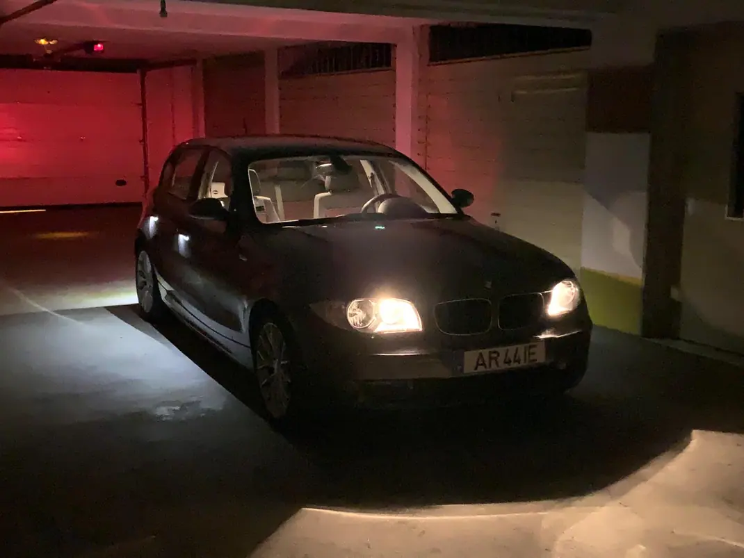 BMW 118 2007 - 5950 EUR, 305000 km - AUTO.MOTO.pt - 305000km - foto 3 de 5