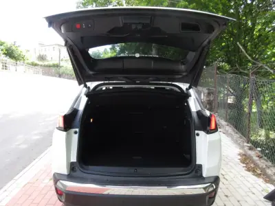 Peugeot 3008 2017 - 18990 EUR, 159000 km - AUTO.MOTO.pt - 159000km - foto 24 de 38