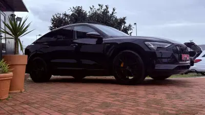 Audi e-tron Sportback 2020 - 31990 EUR, 80000 km - AUTO.MOTO.pt - 80000km - foto 5 de 43