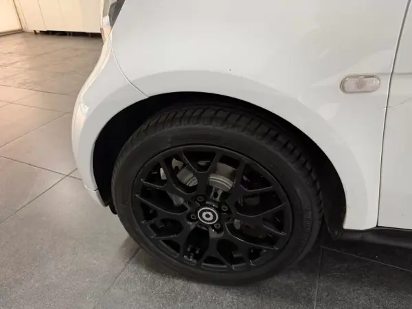 Smart ForTwo Coupé 2016 - 8990 EUR, 106408 km - AUTO.MOTO.pt - 106408km - foto 7 de 14