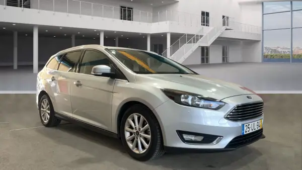 Ford Focus SW 2018 - 10999 EUR, 95121 km - AUTO.MOTO.pt - 95121km - foto 3 de 10