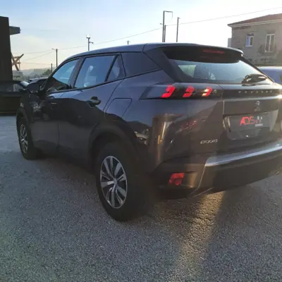 Peugeot 2008 2020 — foto 4 de 13