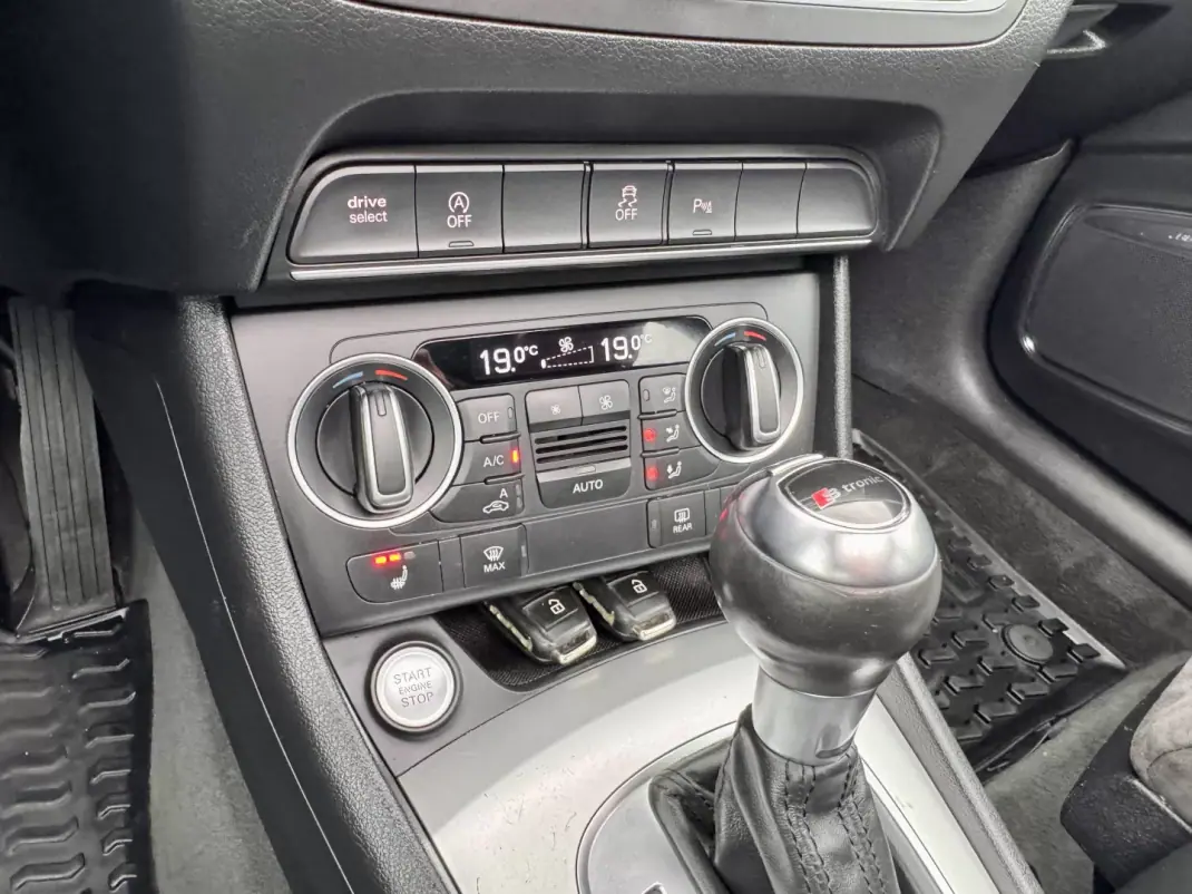 Audi Q3 2016 - 23500 EUR, 150000 km - AUTO.MOTO.pt - 150000km - foto 21 de 34