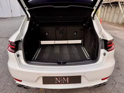 Porsche Macan 2016 - 45990 EUR, 132000 km - AUTO.MOTO.pt - 132000km - foto 32 de 34